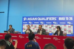 澳主帅：赢球很满意，下半场我们更多防守，祝中国队对印尼好运