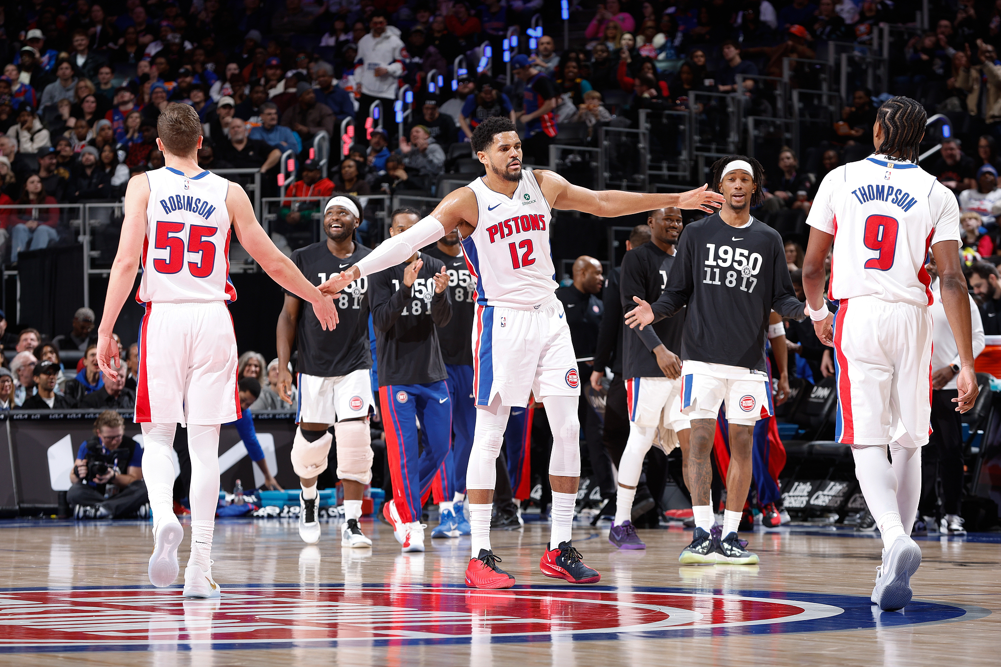 AG体育官方-活塞大胜篮网53分 刷新队史最大净胜分差纪录