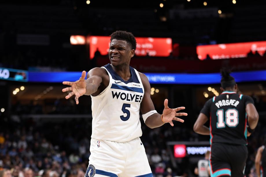 AG官网-爱德华兹33分杰罗姆复出20+6 森林狼送灰熊6连败